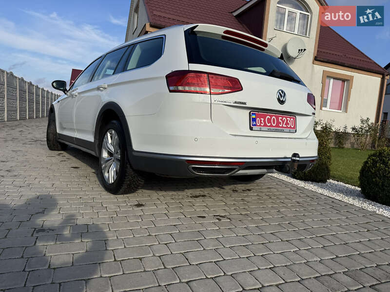 Универсал Volkswagen Passat Alltrack 2018 в Дубно