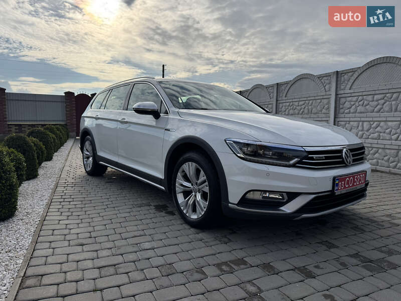 Универсал Volkswagen Passat Alltrack 2018 в Дубно