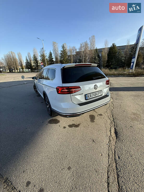 Универсал Volkswagen Passat Alltrack 2016 в Миргороде