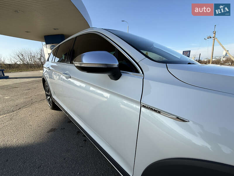 Универсал Volkswagen Passat Alltrack 2016 в Миргороде
