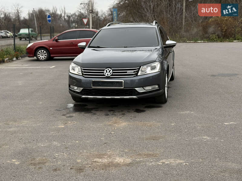 Универсал Volkswagen Passat Alltrack 2014 в Казатине