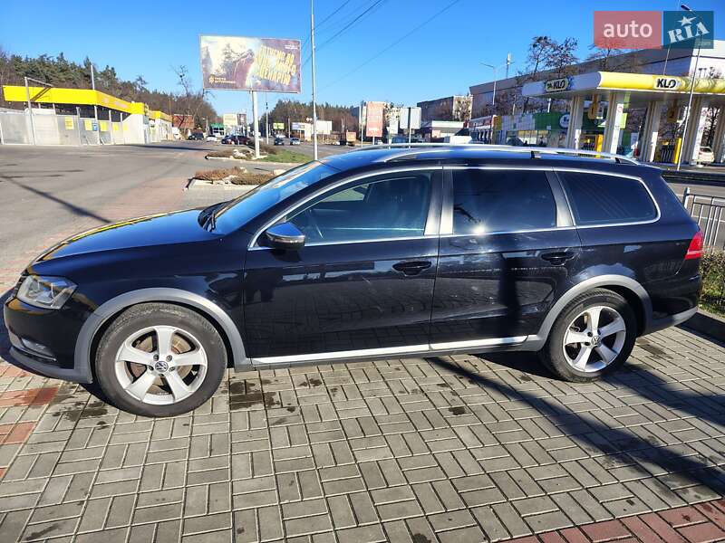 Універсал Volkswagen Passat Alltrack 2014 в Києві