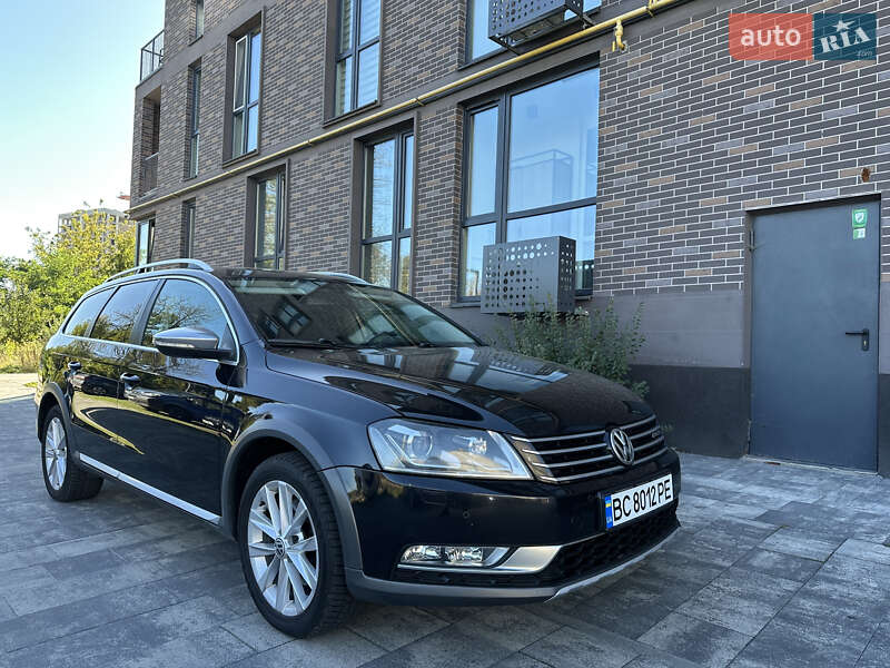 Универсал Volkswagen Passat Alltrack 2014 в Львове