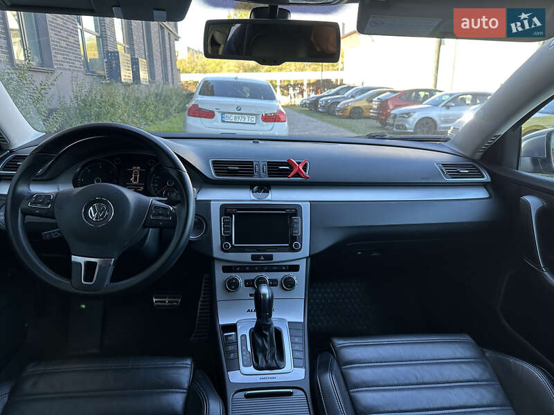 Универсал Volkswagen Passat Alltrack 2014 в Львове