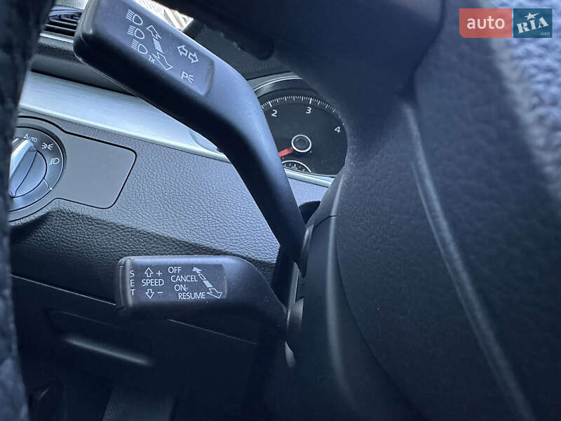 Универсал Volkswagen Passat Alltrack 2014 в Львове