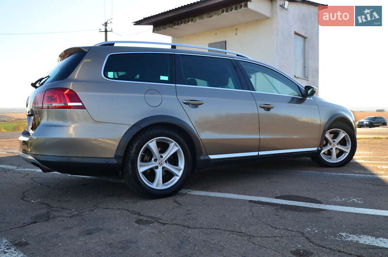 Універсал Volkswagen Passat Alltrack 2014 в Дрогобичі