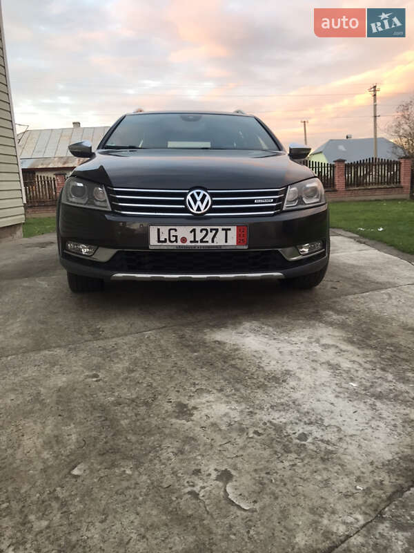 Універсал Volkswagen Passat Alltrack 2013 в Долині