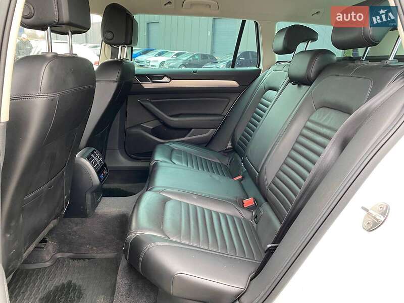 Универсал Volkswagen Passat Alltrack 2017 в Львове
