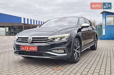 Универсал Volkswagen Passat Alltrack 2020 в Коломые