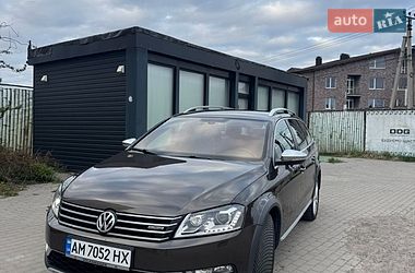 Универсал Volkswagen Passat Alltrack 2012 в Киеве