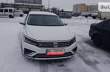 Седан Volkswagen Passat B7 2018 в Львове