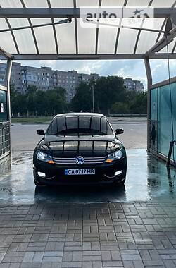 Седан Volkswagen Passat B7 2015 в Черкасах