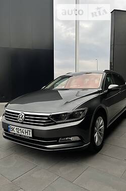 Универсал Volkswagen Passat B8 2016 в Ровно