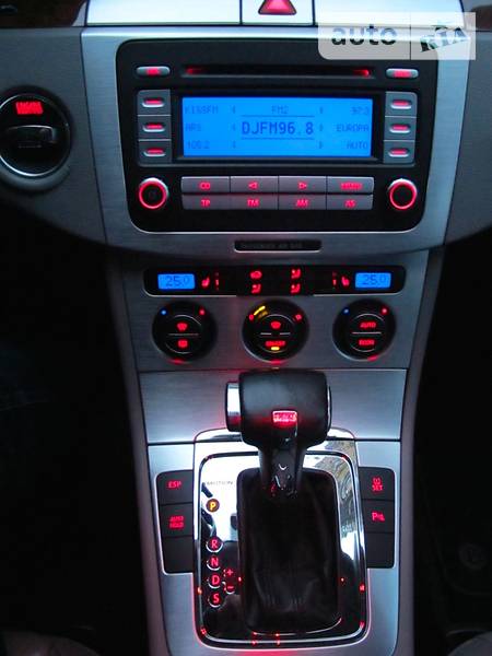 Седан Volkswagen Passat 2006 в Киеве