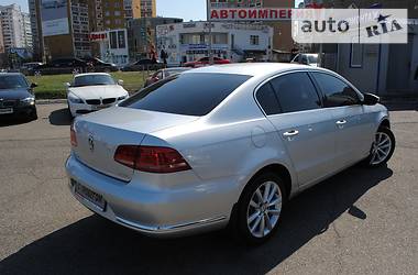 Седан Volkswagen Passat 2014 в Киеве