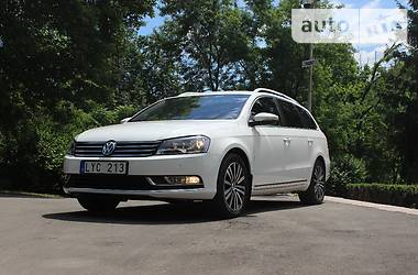 Универсал Volkswagen Passat 2011 в Житомире