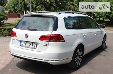 Универсал Volkswagen Passat 2011 в Житомире