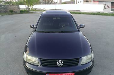 Седан Volkswagen Passat 1998 в 