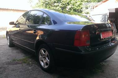 Седан Volkswagen Passat 1998 в 