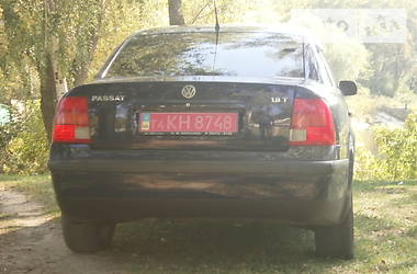 Седан Volkswagen Passat 1998 в Лубнах