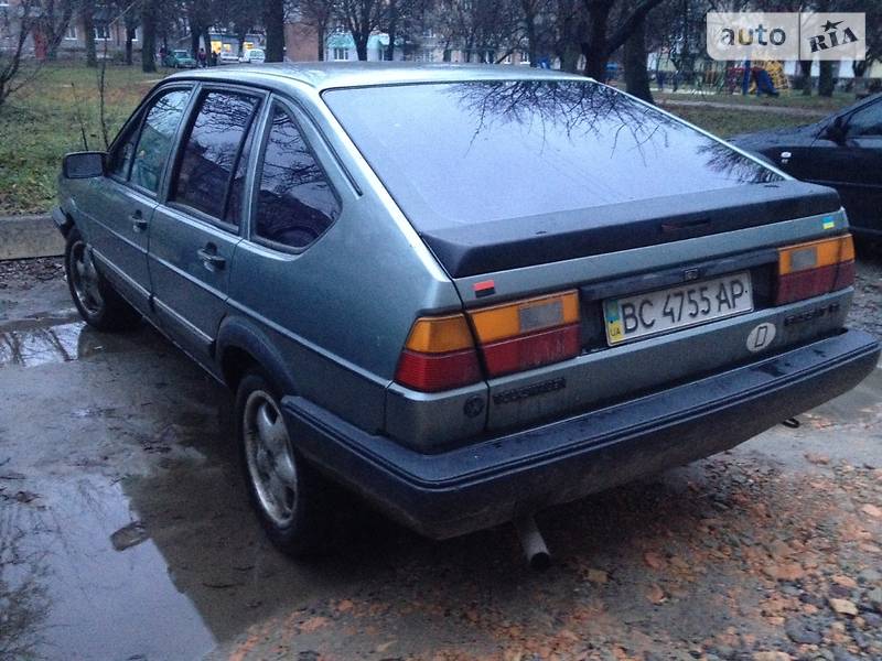 Хетчбек Volkswagen Passat 1985 в Львові