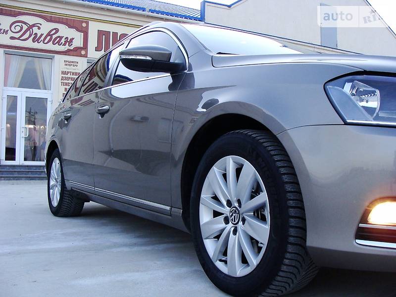 Універсал Volkswagen Passat 2013 в Любашівці