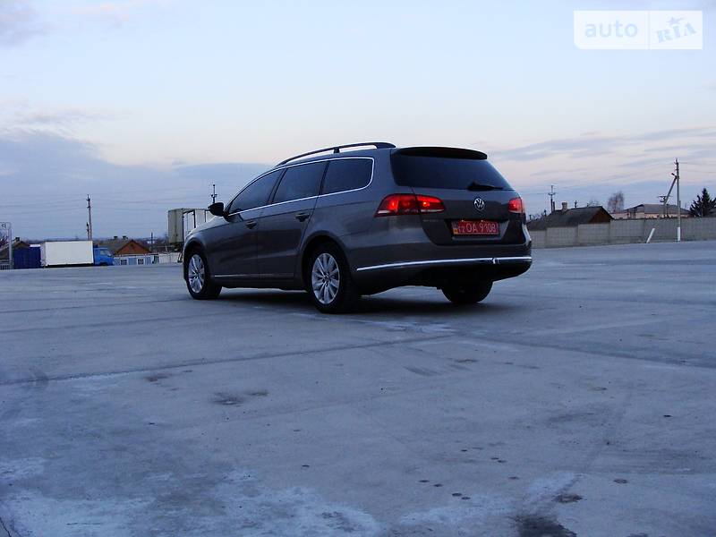 Універсал Volkswagen Passat 2013 в Любашівці
