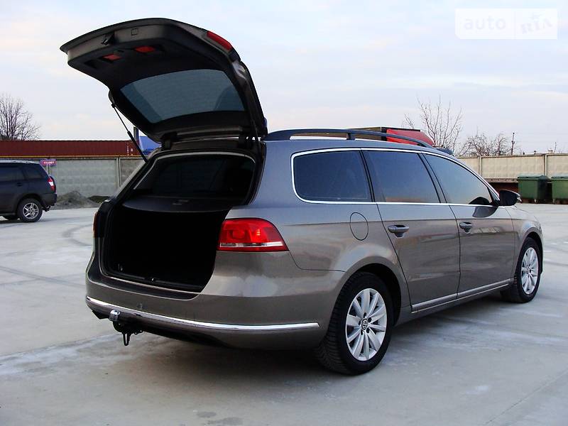 Універсал Volkswagen Passat 2013 в Любашівці