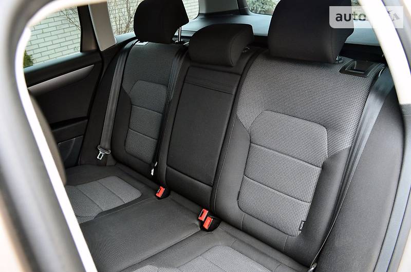 Універсал Volkswagen Passat 2013 в Любашівці