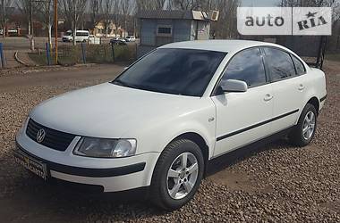 Седан Volkswagen Passat 1997 в Кривом Роге