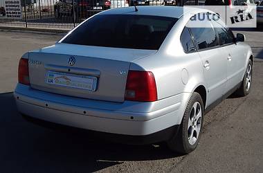 Седан Volkswagen Passat 2000 в Николаеве