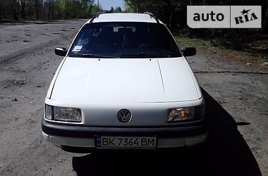 Универсал Volkswagen Passat 1993 в Владимирце