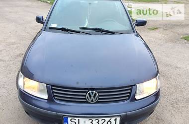 Седан Volkswagen Passat 1997 в Стрые