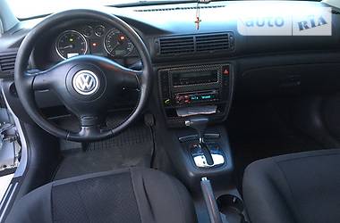 Седан Volkswagen Passat 2004 в Днепре