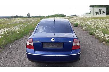 Седан Volkswagen Passat 2001 в Киеве