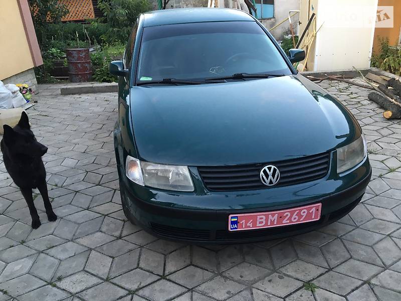 Седан Volkswagen Passat 1999 в Ровно
