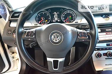 Универсал Volkswagen Passat 2013 в Хмельницком