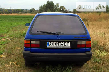 Седан Volkswagen Passat 1989 в Харькове