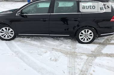  Volkswagen Passat 2011 в Львове