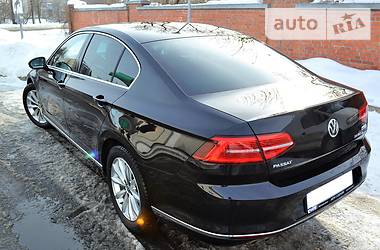 Седан Volkswagen Passat 2015 в Дрогобыче