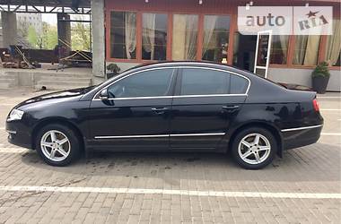 Седан Volkswagen Passat 2009 в Луцке