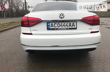 Седан Volkswagen Passat 2016 в Луцке