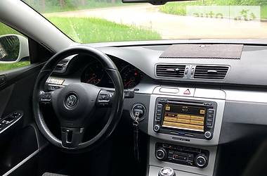 Универсал Volkswagen Passat 2010 в Житомире