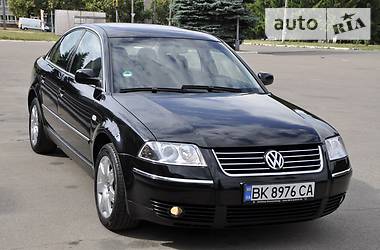 Седан Volkswagen Passat 2003 в Ровно