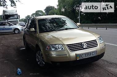 Седан Volkswagen Passat 2002 в Львове