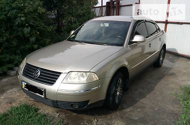 Седан Volkswagen Passat 2004 в Киеве