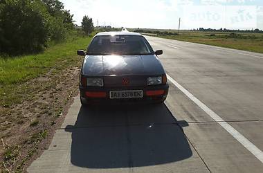 Седан Volkswagen Passat 1990 в Олевську