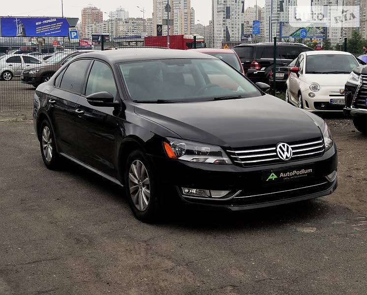 Седан Volkswagen Passat 2011 в Киеве