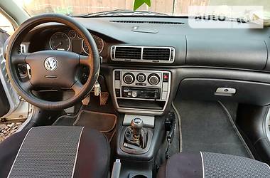 Седан Volkswagen Passat 2001 в Львове