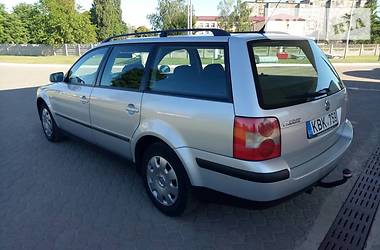  Volkswagen Passat 2002 в Костополе